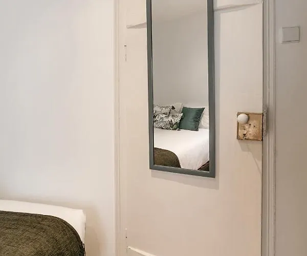 Metamorphosis 纳扎雷